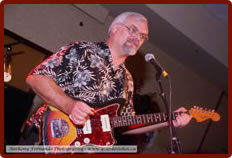 Fender Jazzmaster guitar & vocals - Randy at Winnipeg Convention Center